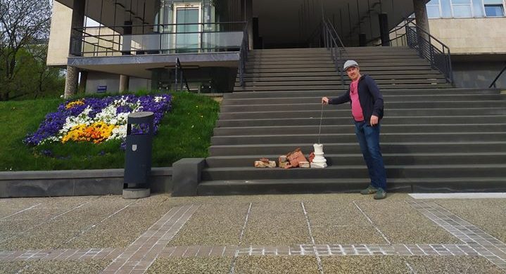 Juričan pozvao građane da šutu odvezu ispred Gradske uprave