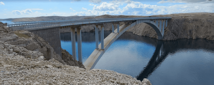 OTOCI “POD NOSOM” ALI DO NJIH NISU MOGLI Policija vraćala sve bez propusnice otočkog stožera