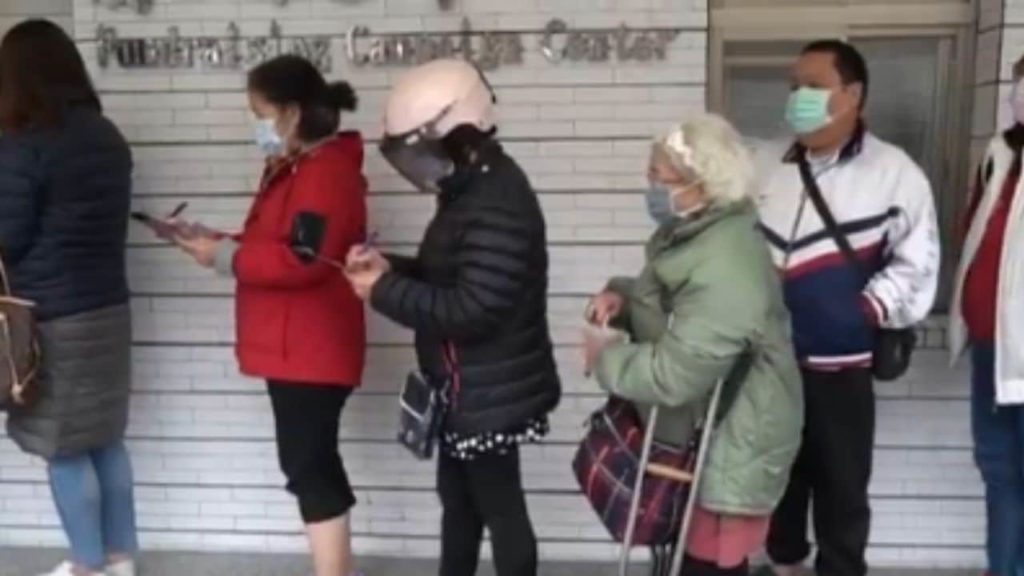 [KZP] Tajvanci stoje u redovima kako bi donirali novac Italiji