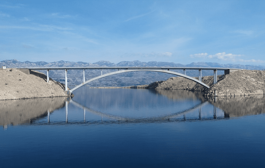 HAK: Preko Paškog mosta mogu samo osobna vozila