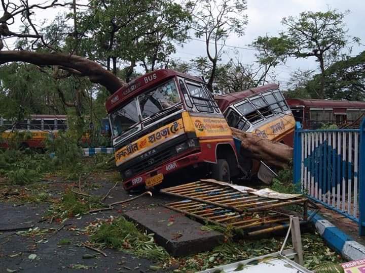 (VIDEO/FOTO) CIKLON AMPHAN RUŠIO SVE PRED SOBOM Na desetke tisuća ljudi ostalo bez  domova u Indiji i Bangladešu