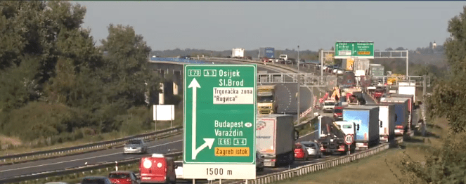 HAK: Ograničenje brzine zbog jakog vjetar na A1, zabrana prometa za vozila 1. skupine