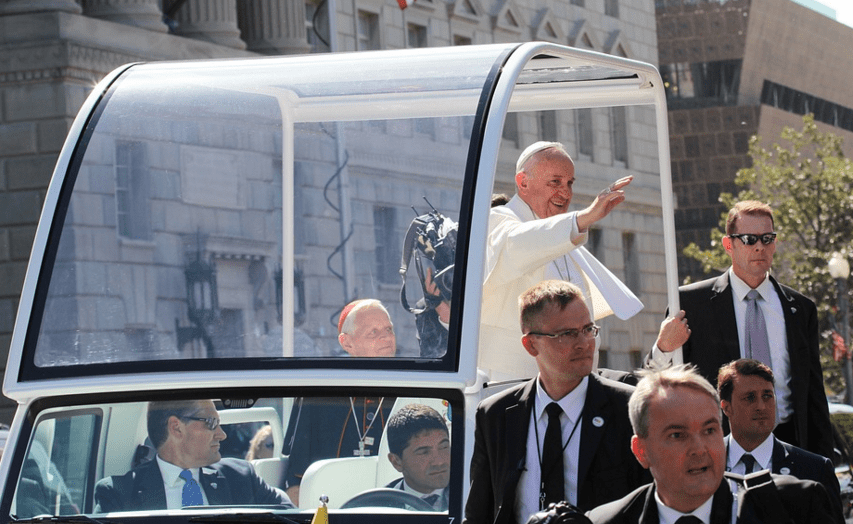 PAPINA PORUKA ZA MEĐUNARODNI DAN SESTRINSTVA: Pandemija istaknula ključnu ulogu medicinskih sestara