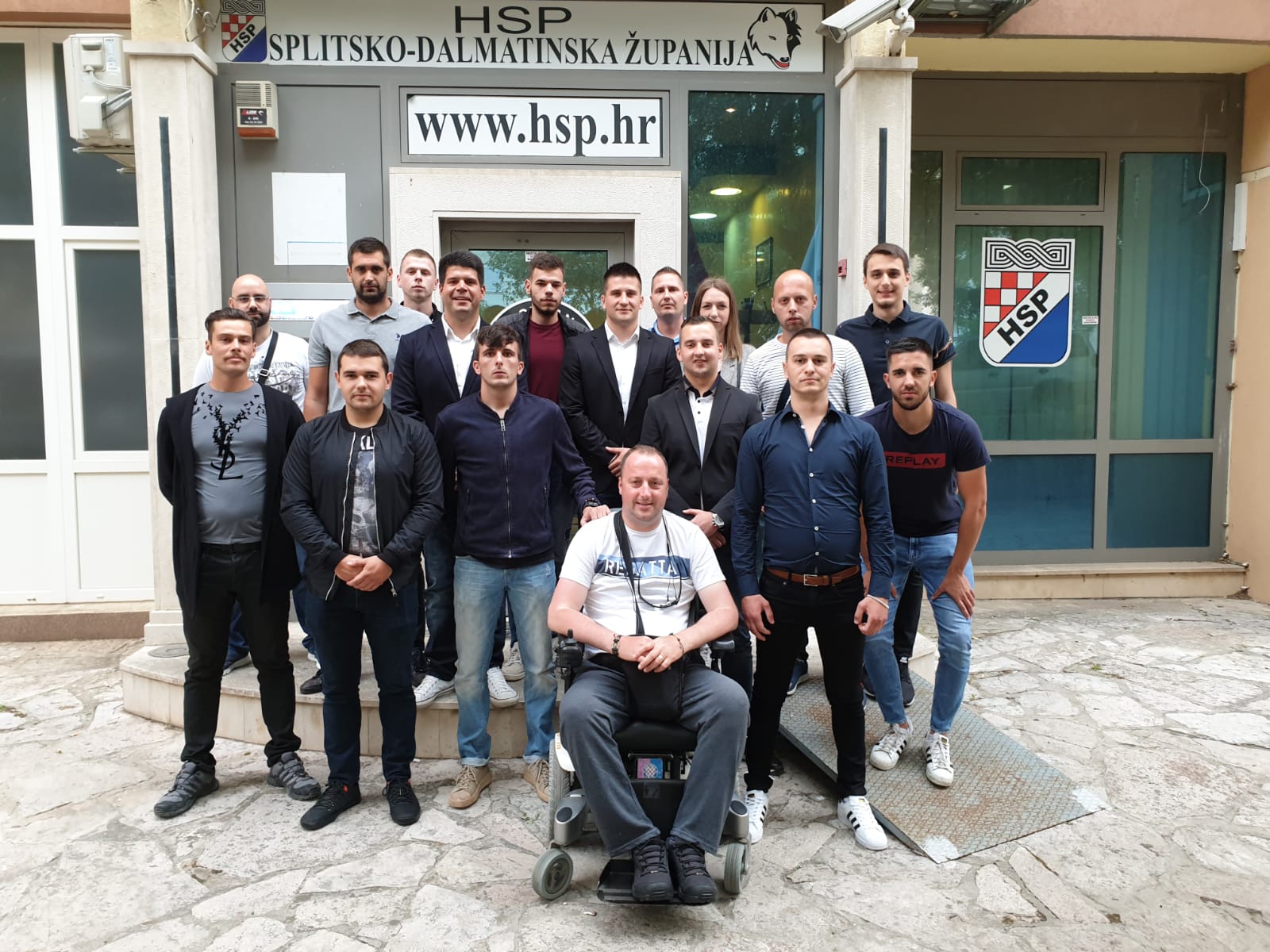 POMLAĐEN SPLITSKI HSP  Osnovana Mladež HSP-a Split