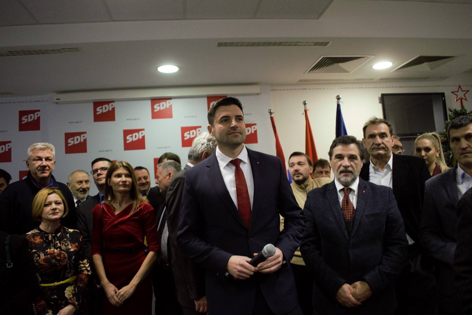 Bernardić samouvjereno: “Imamo najbolji tim koji će osigurati bolji život građanima!”