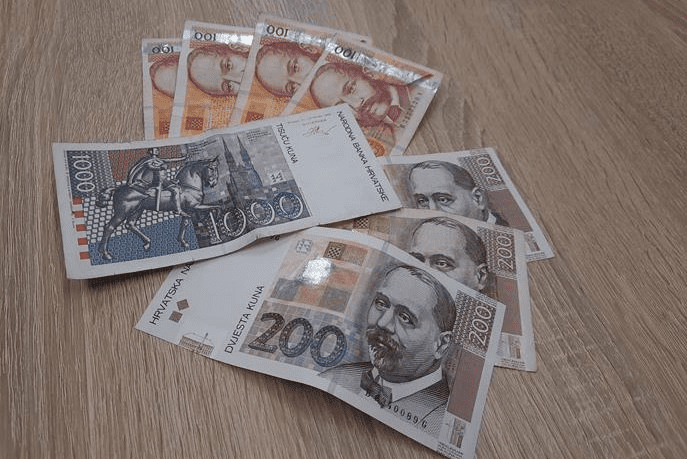 OSJEČKA POLICIJA UPOZORAVA: Ne vjerujte “lažnom” policajcu, službeniku banke ili USKOK-a