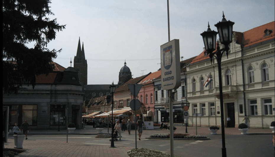 TRENIRA LI SE STROGOĆA NA ĐAKOVU Pitanje je koje postavljaju roditelji krizmanika