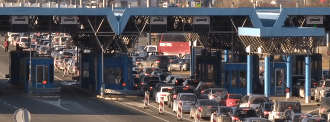 HAK: Gust prometa uzrokuje  zastoje i kolone, duža čekanja na graničnim prijelazima