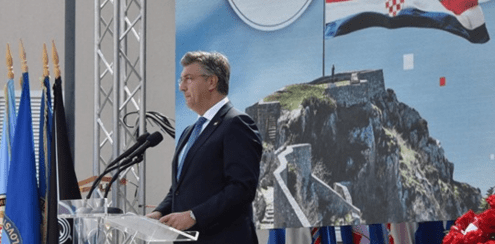 PLENKOVIĆ: “Treba iskazati pijetet prema svakoj nevinoj žrtvi, bilo ona hrvatska, srpska ili druge nacionalnosti”