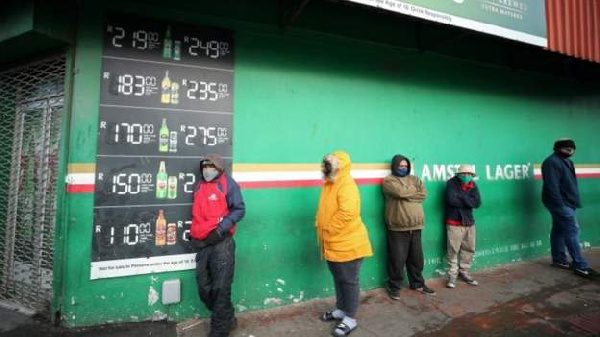 VIDEO U JAR-u “napokon” podignuta zabrana prodaje cigareta i alkohola