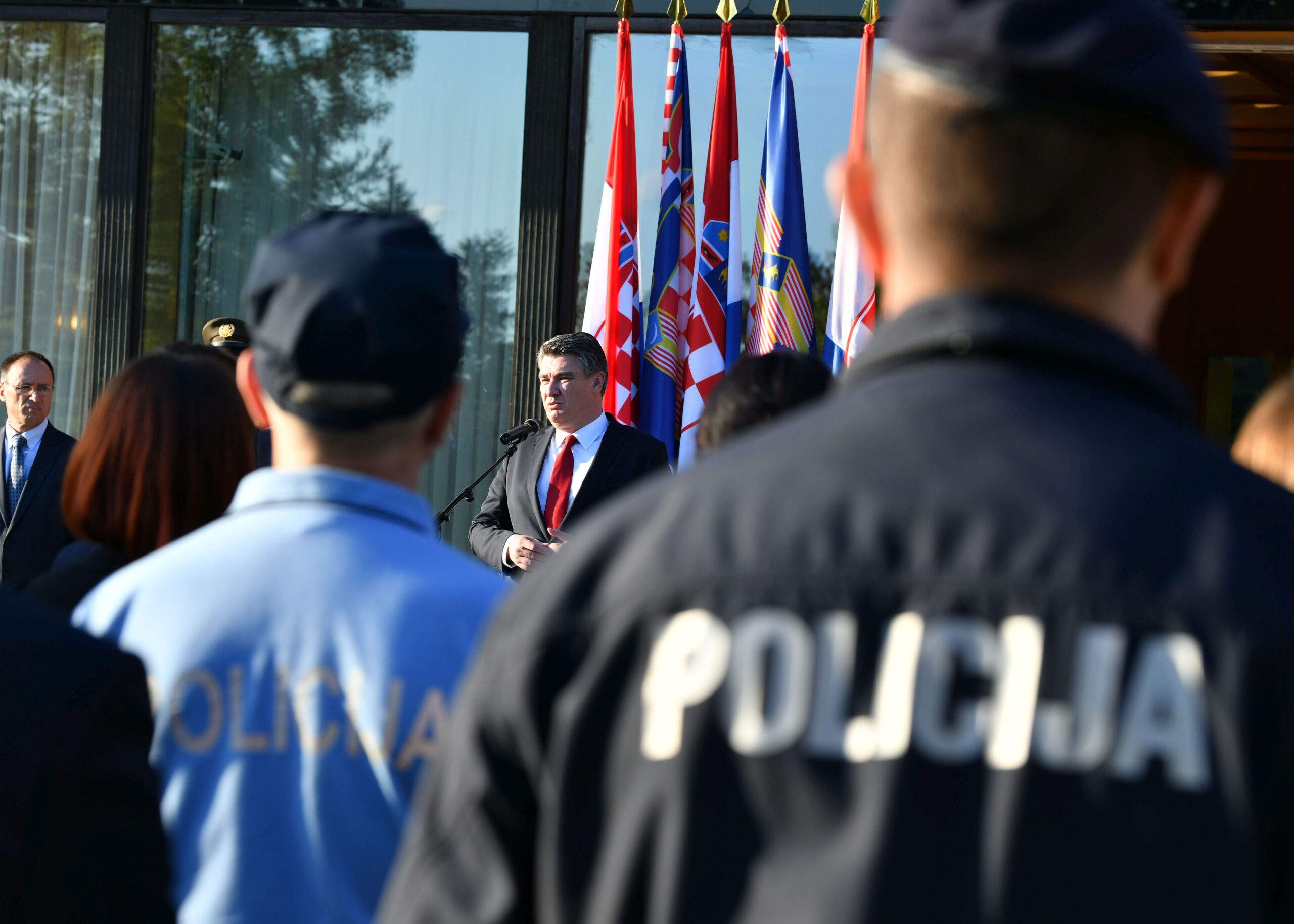Predsjednik Milanović odlikovao djelatnice i djelatnike MUP-a povodom Dana policije