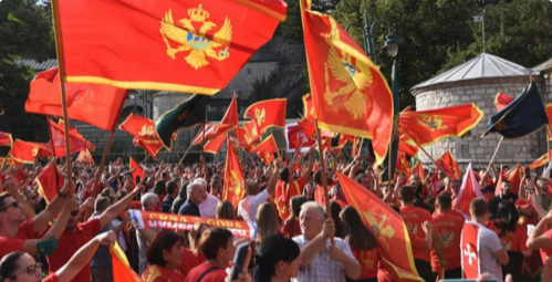 U PODGORICI PROSVJED CRNOGORSKIH DOMOLJUBA “Crna Gora te zove, nemaš izgovor”