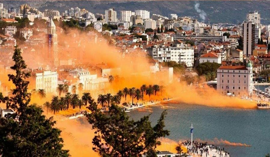 LUDILO U SPLITU SE NASTAVLJA Torcida slavi kao nitko drugi