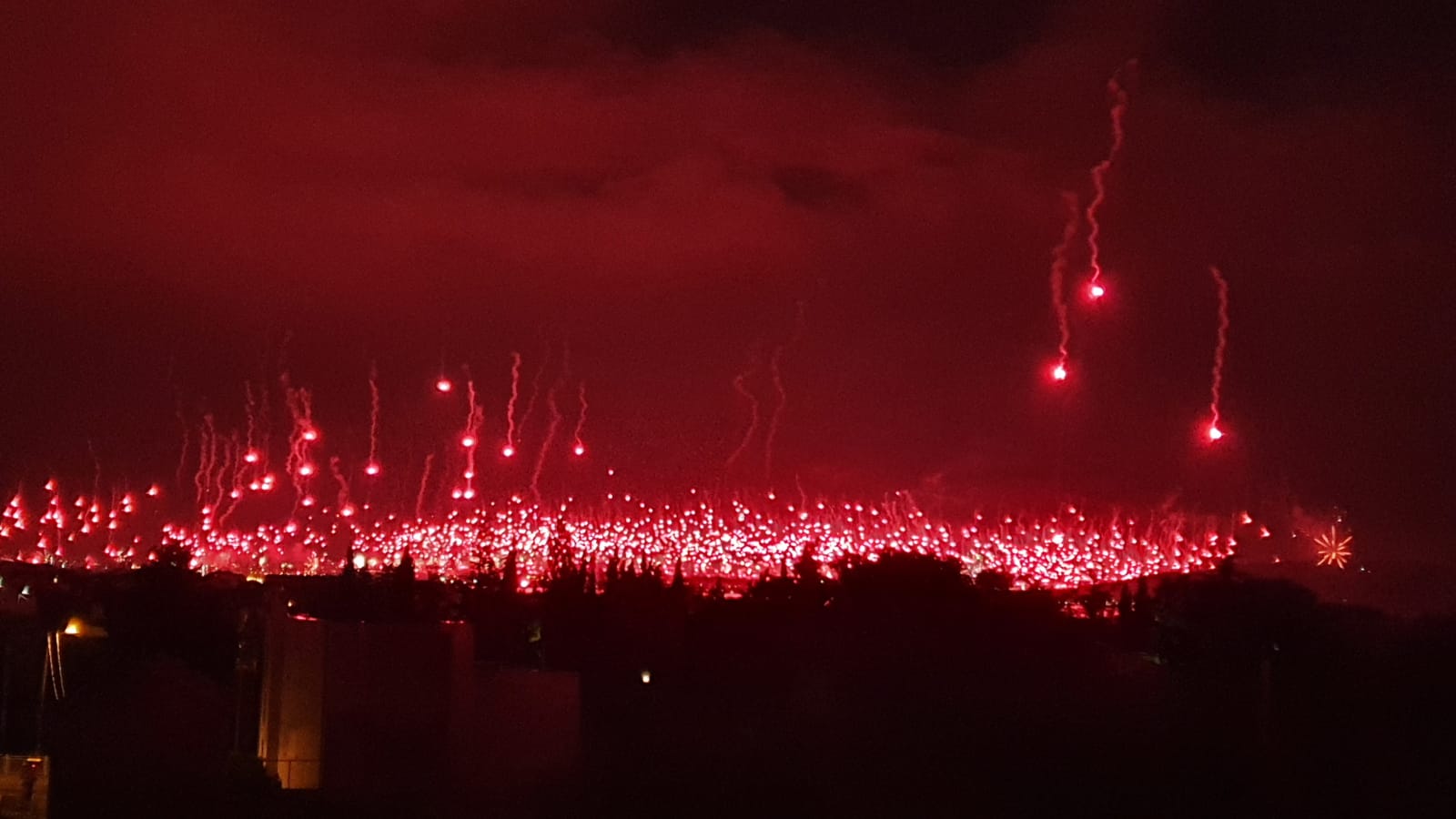 (VIDEO/FOTO) SPLIT GORI – 70 GODINA TORCIDE! Kako im čestitati rođendan?