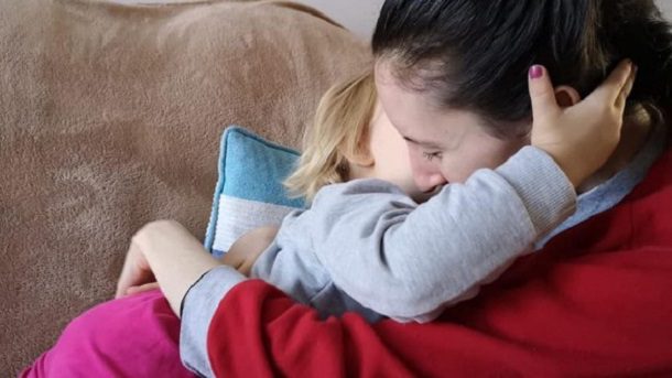 Sinj: Udruga Sinjski ferali i modni kreatori organiziraju humanitarnu akciju “Vratimo Fridi mamu za Božić”