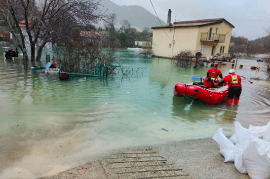 ETNO SELO KOKORIĆI KOD VRGORCA POD VODOM Makarski HGSS došao u pomoć