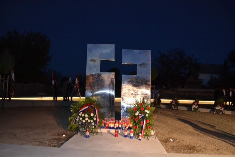 TOMPOJEVCI Pijan slavio Novu godinu, pa razbio spomenik stradalima u Domovinskom ratu