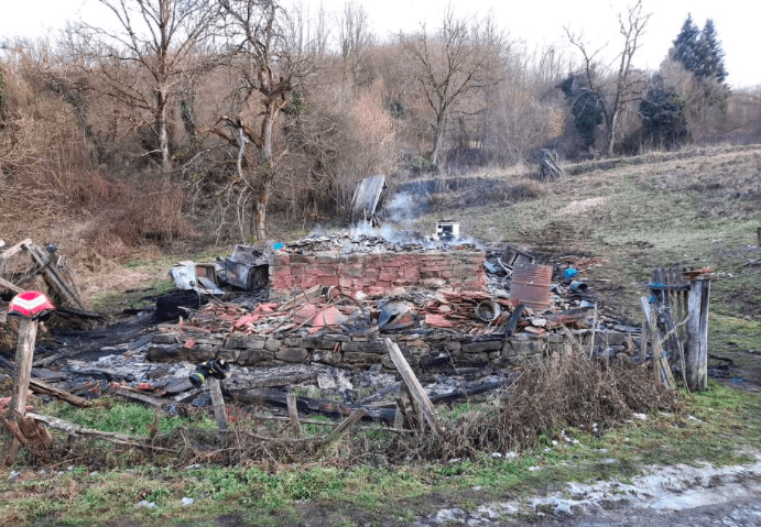 (VIDEO) TUŽNA PRIČA BAKE LJUBE S BANIJE Umjesto trošnog doma jutros zgarište – pronađene ljudske kosti