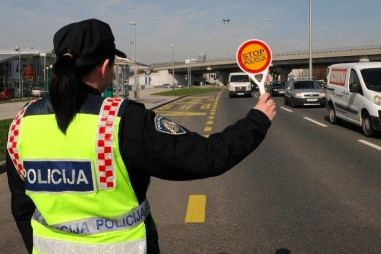 U VUKOVARSKO-SRIJEMSKOJ ŽUPANIJI ROADPOL AKCIJA Pojačani nadzor teretnih vozila i autobusa
