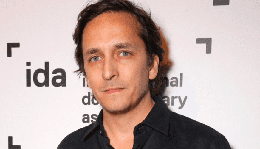 UBIJEN PRVI STRANI FOTOREPORTER U Irpinu ubijen američki fotograf Brent Renaud, jedan novinar ranjen