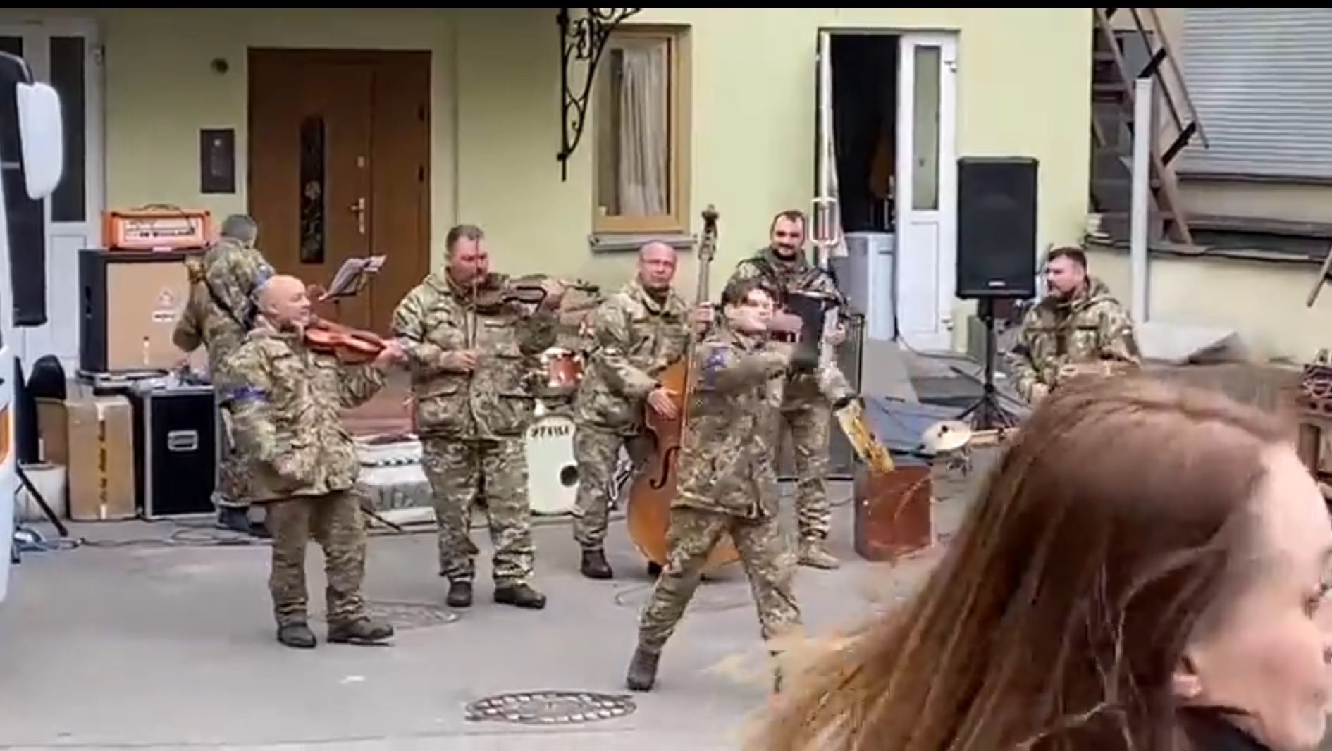 VIDEO Ovako se podiže moral u Ukrajini!