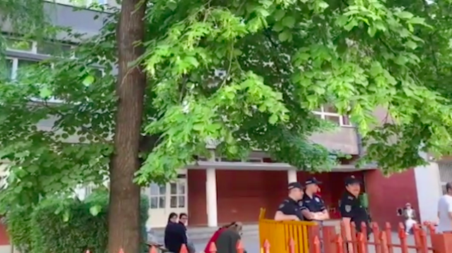 U SRBIJI POŠAST LAŽNIH DOJAVA Kolaps u Beogradu zbog dojava o eksplozivu u školama, trgovačkim centrima, ZOO-u, na mostovima…