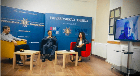 U strogom centru Zagreba održana tribina protiv četvorice hrvatskih pilota – “Petrovačka cesta duga 27 godina”