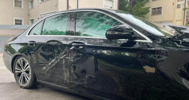 Ovo je BiH: Arapkinja razbila Mercedes, pa dovela Jordanca da kaže da ga je on razbio