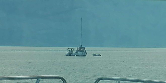 HGSS intervenirao kod Brača, u brodicu prodiralo more