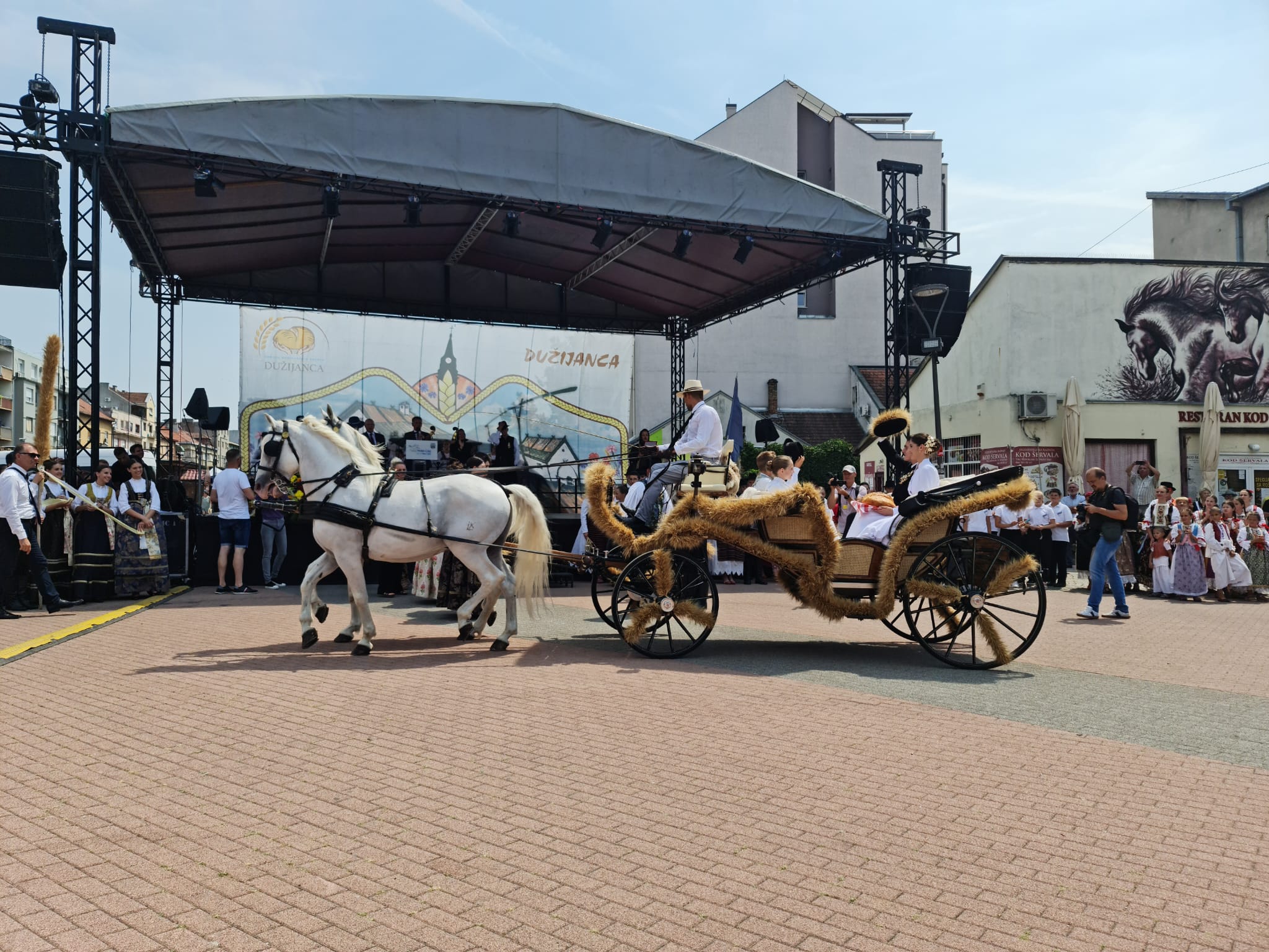Završetak žetelačkih svečanosti proslavljen “Dužijancom” u Novom Sadu