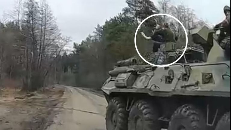 PREŽIVIO DA PRENESE PORUKU O UŽASIMA ZAROBLJENIH UKRAJINSKIH CIVILA Stravična priča o ukrajinskom taksistu pretučenom, omamljenom i držanom u jami u šumi