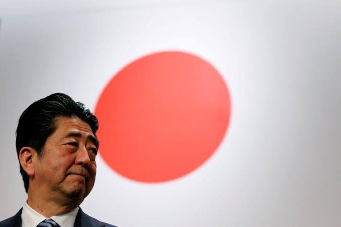Ranjavanje ipak bilo prekobno: Preminuo Shinzo Abe, bivši japanski premijer