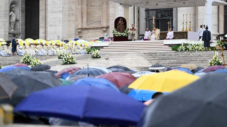 IVAN PAVAO I PROGLAŠEN BLAŽENIM Svečanosti proglašenja “nasmiješenog pape” blaženikom prisustvovale tisuće vjernika