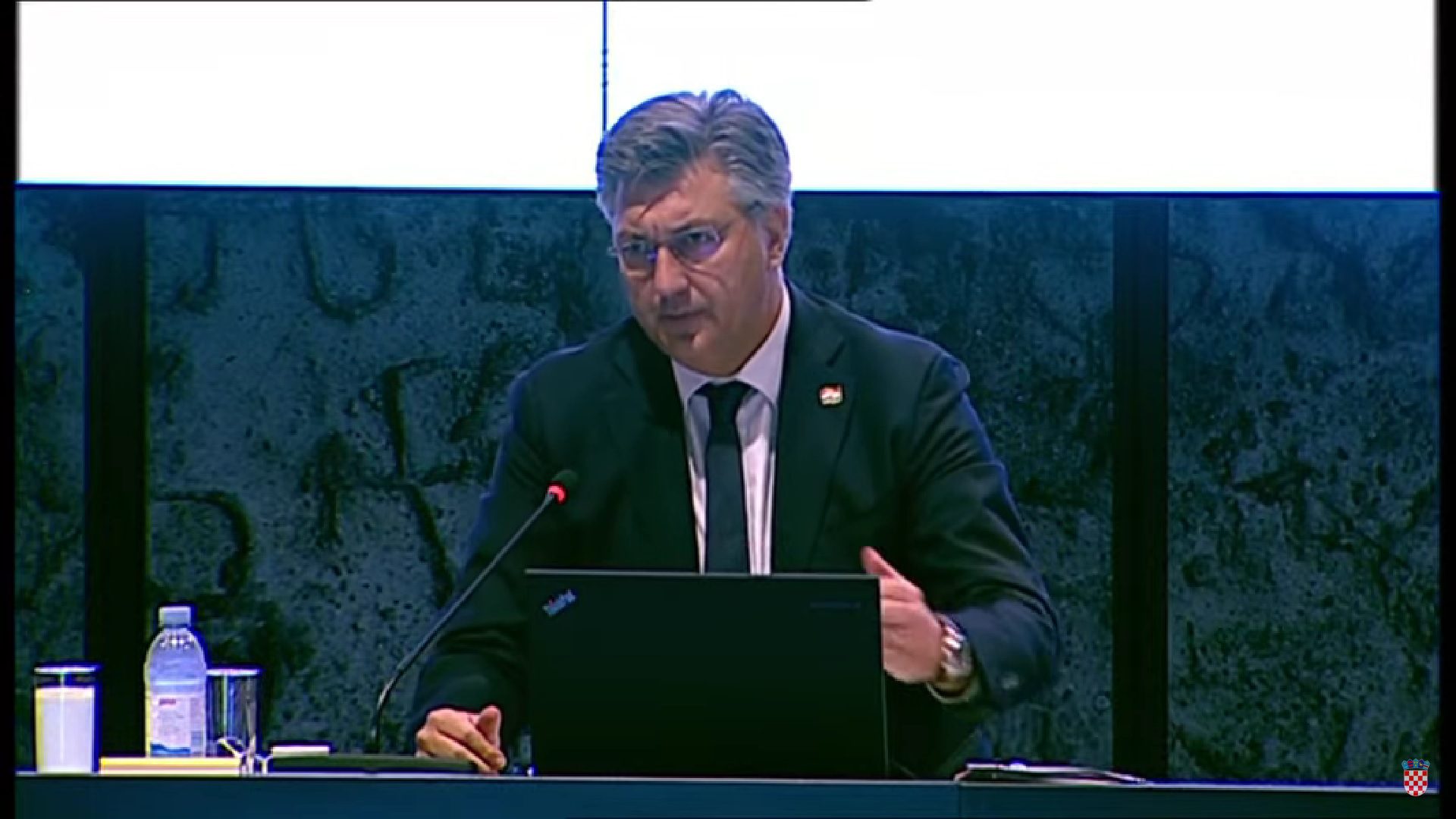 PRIJENOS UŽIVO Plenković na sjednici Vlade predstavlja pakete pomoći građanima i gospodarstvu