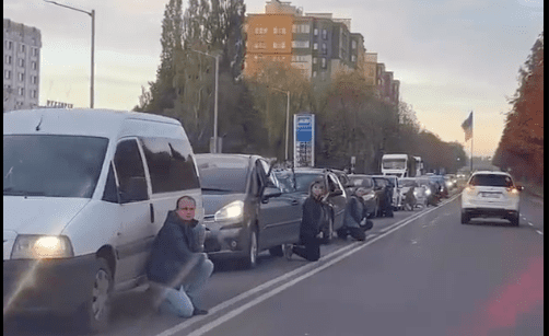 (VIDEO) Ovako Ukrajinci odaju počast svojim herojima!