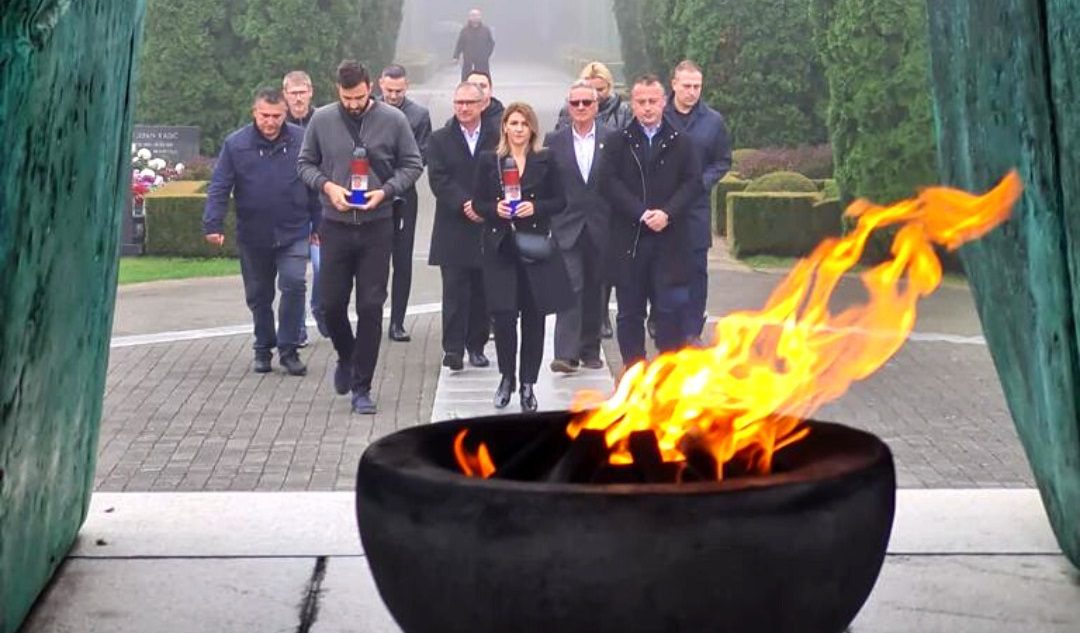 Domovinski pokret u Vukovaru i Zagrebu položio vijence za preminule hrvatske branitelje