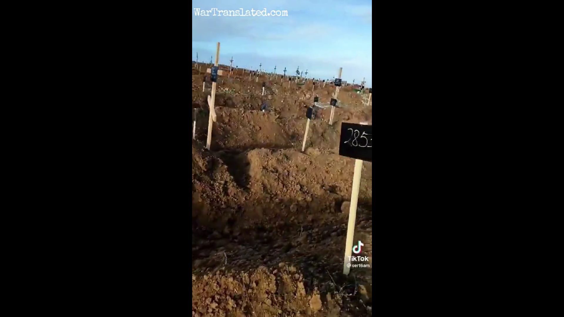 VIDEO Na groblju u Mariupolju pojavilo se na tisuće novih grobova – niti jedno nema ime