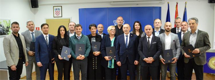 Potpisan Sporazum o suradnji u organizaciji posjeta Vukovaru učenika završnih razreda osnovnih škola iz BiH