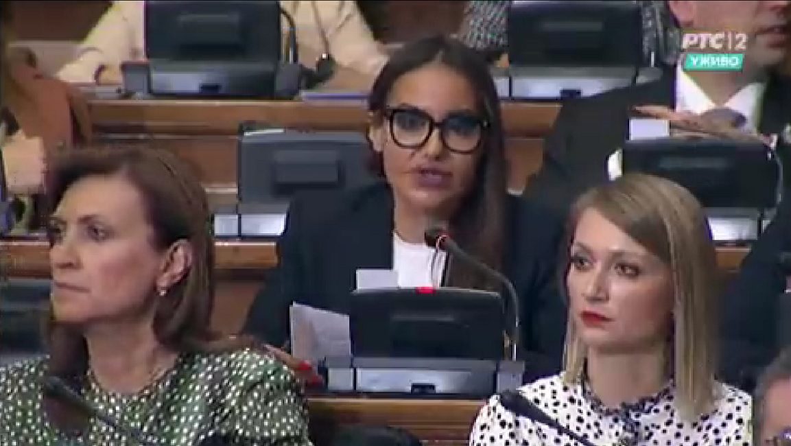 VIDEO Zastupnica u Skupštini Srbije ozbiljno predložila da Vučićev mandat traje doživotno