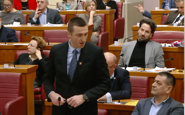 RAZOTKRIVANJE U HRVATSKOM SABORU Pupovac i Jeckov skočili na “zadnje noge” kada se spomenuo Stanimirović
