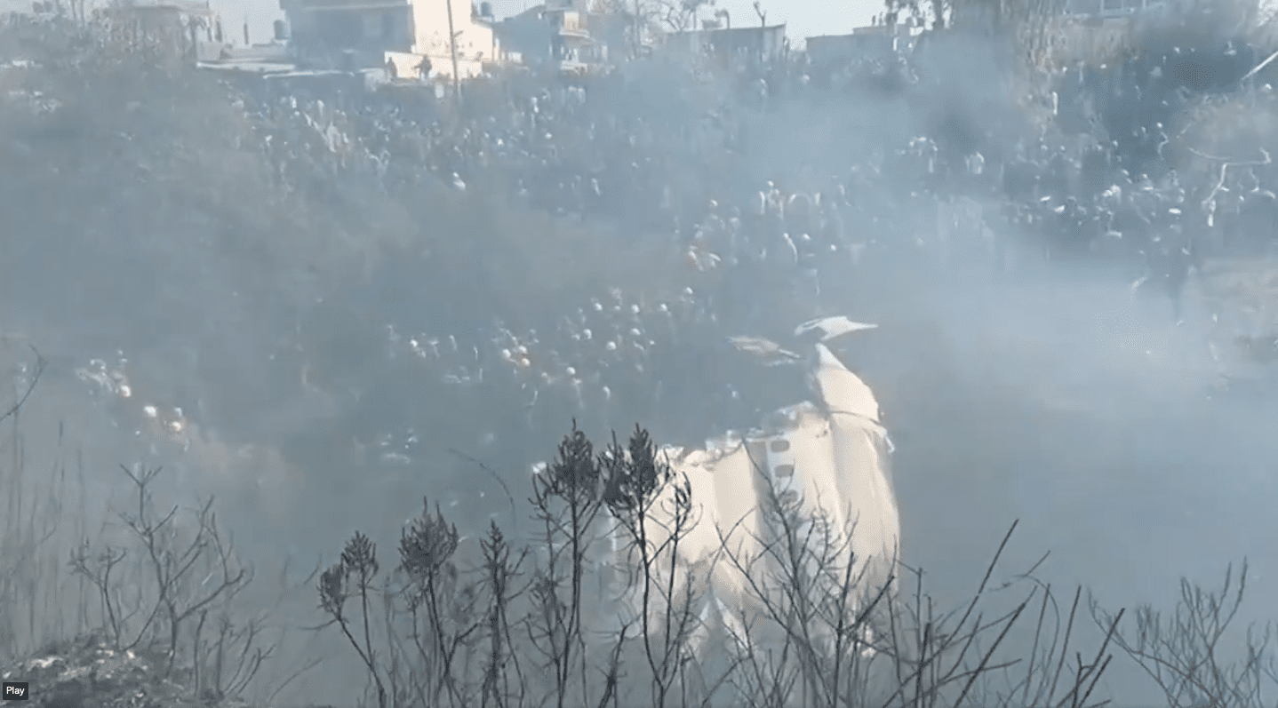 (VIDEO) Pronađena crna kutija u kokpitu zrakoplova koji se srušio u Nepalu