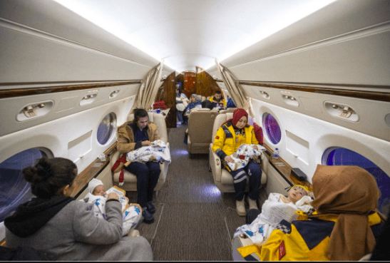 BEBE KOJE SU SPAŠENE SAME PREVEZLI ERDOGANOVIM ZRAKOPLOVOM NA SIGURNO  Turski predsjednik priznao ‘nedostatke’ u odgovoru na potres