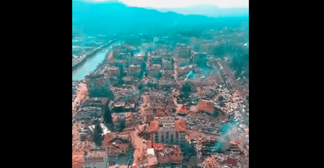 U TURSKOJ ZAPOČELO POKAPANJE MRTVIH “Bol je prevelika za podnijeti. Voljela bih da sam umrla, a da su mi djeca preživjela,” kaže jedna majka