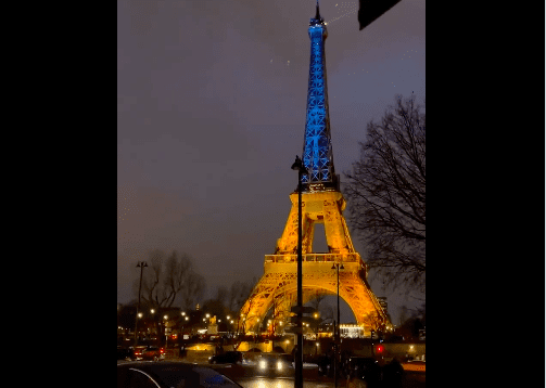 OBILJEŽAVANJE GODIŠNJICE RATA U UKRAJINI Znamenitosti diljem EU osvijetljene u bojama ukrajinske zastave