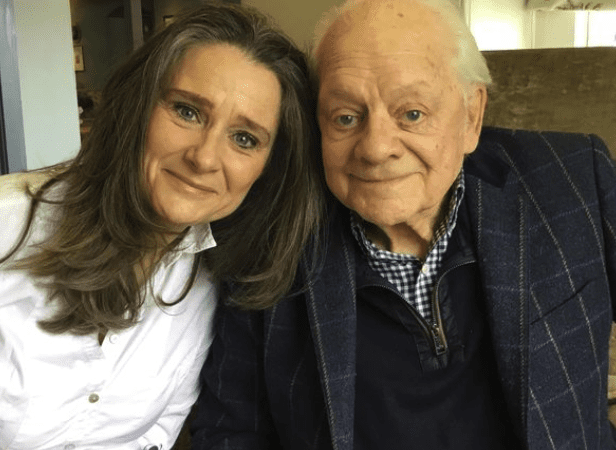 Del Boy iz Mućki saznao da ima kćer od 52 godine – isti dan saznao i da je djed