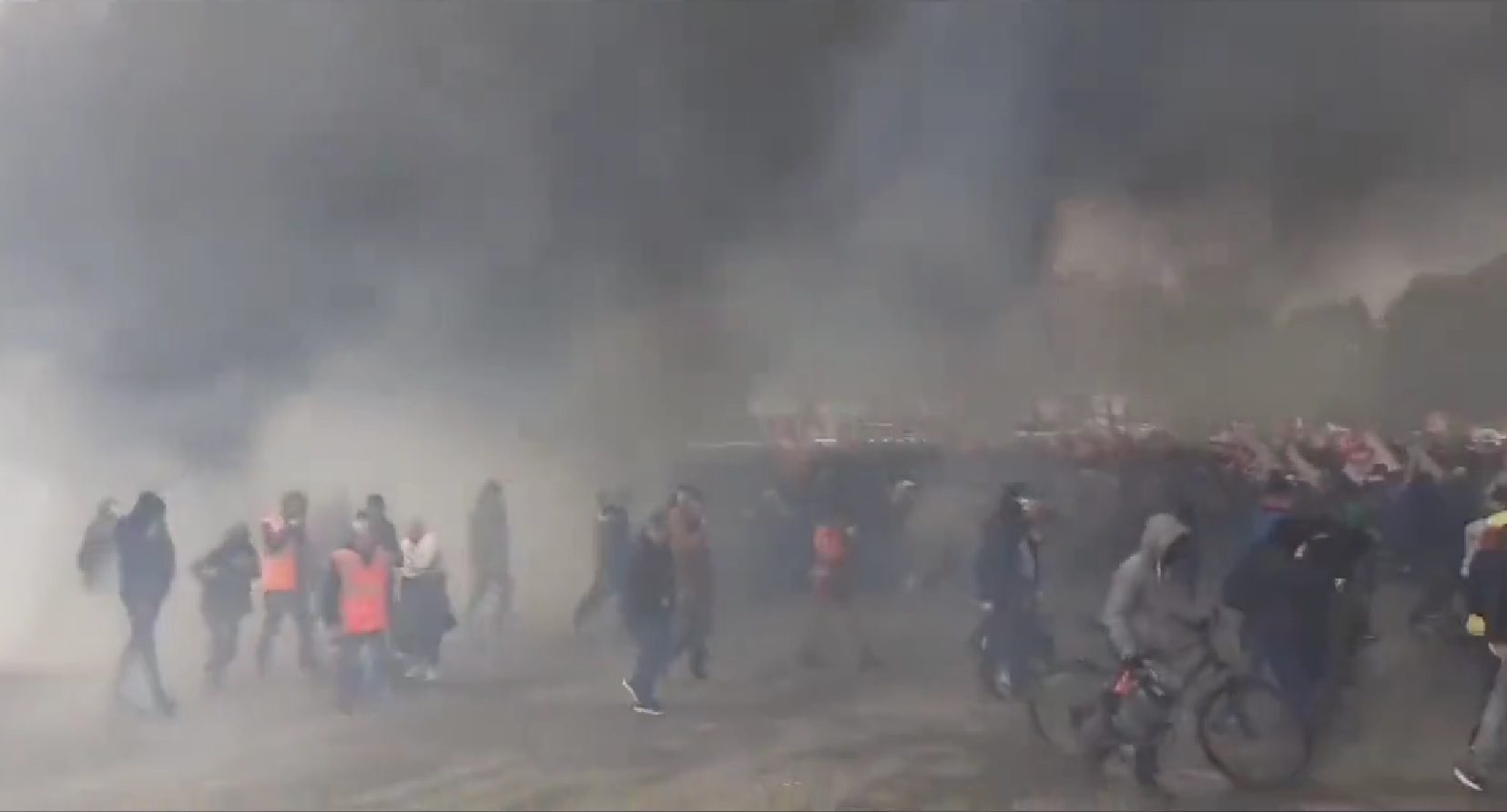 TRAŽI SE MACRON! Milijuni Francuza na ulicama zbog podizanja dobne granice za mirovinu