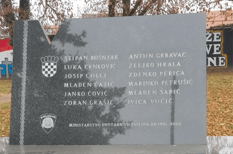 Sjećanje na 12 vinkovačkih policajaca koji su izgubili život u masakru u Borovu selu