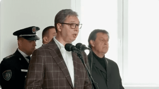 Kad srbijanska novinarka inzistira na Vučićevom odgovoru