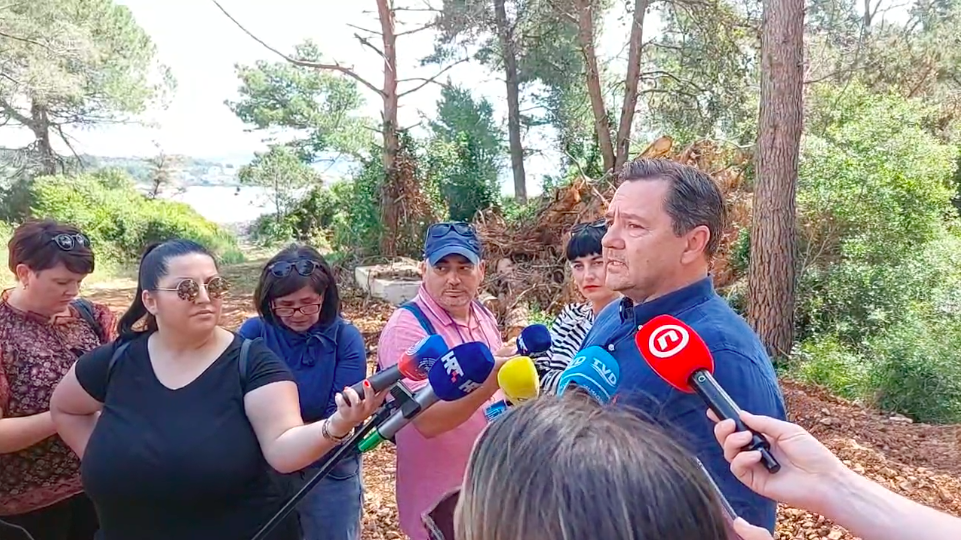 Mikulić najavio rušenje sedam objekata u uvali Vruja