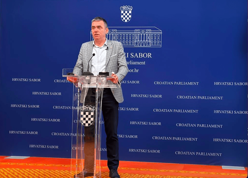 Mlinarić poručio državnim i javnim službenicima: ‘Ustani i ostani!’ jer bogati se za sebe pobrinu!